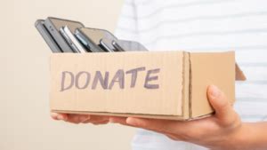 apple computer donations to nonprofits.
